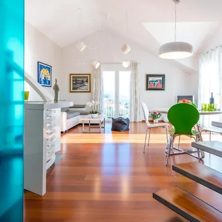 Apartment Mav